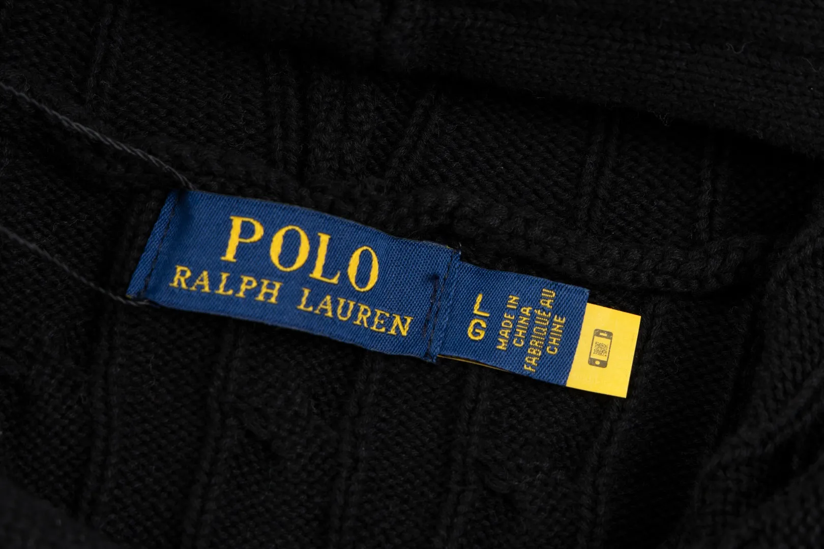 P236 #R84 RALPH LAUREN Six-color classic hooded twist pullover sweater with high-density LOGO embroidery on the chest and original custom-made tag accessories. Made of pure cotton yarn, pure cotton is skin-friendly and comfortable, small label war horse embroidered twist hooded sweater 🐎 high quality, follow the blogger to learn how to wear it! Let’s buy a Ralph Lauren cable sweater. It’s a super hard-to-find series after it became popular. It’s hard to find one on the official website. It’s simple and practical to wear, with a lazy and loose feel. The thickened fabric has more texture, feels soft and delicate, and has a loose fit. Whether worn alone or layered, you can wear different styles of fashion with just one piece!   Size: S M L